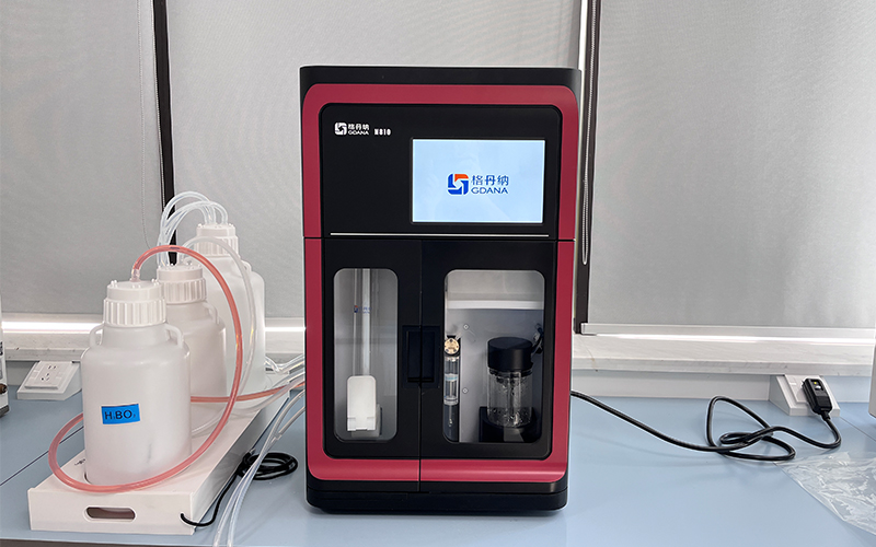 免水全自動(dòng)凱氏定氮儀進(jìn)駐酒業(yè)實(shí)驗(yàn)室儀器安裝培訓(xùn)紀(jì)實(shí)